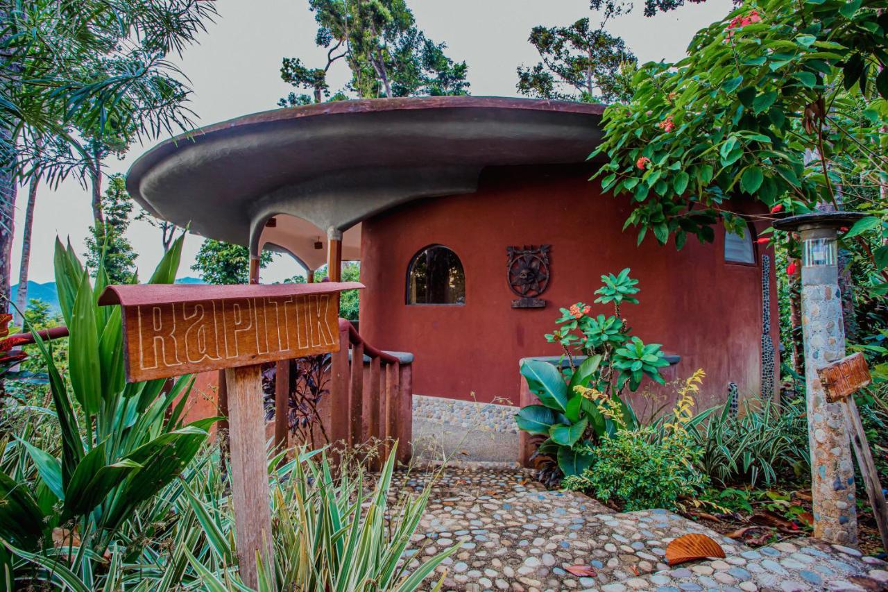 Atremaru Jungle Retreat Hotel Puerto Princesa Exterior photo
